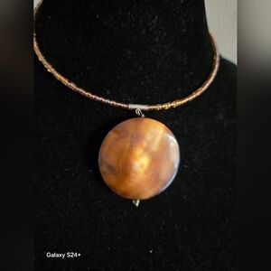 Collier En Argent Avec Un Pendentif Nacr